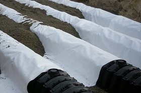Геотекстиль 200 (1,0 x 100 м) неткан (3х34м+1х10+2х45+16х50)
